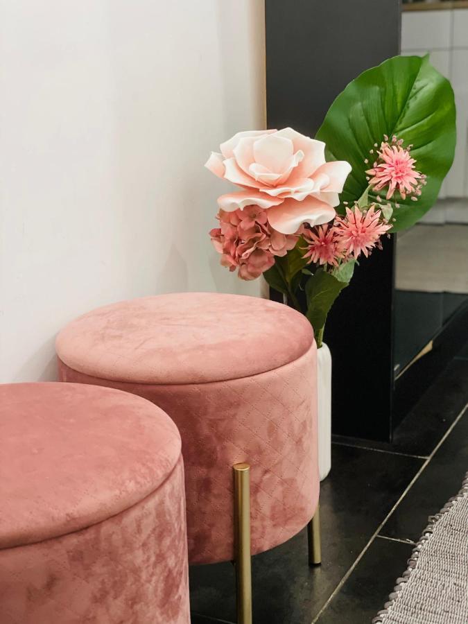 Private Place To Stay Self Check In-Nonstop- Netflix-Wifi レシツァ エクステリア 写真