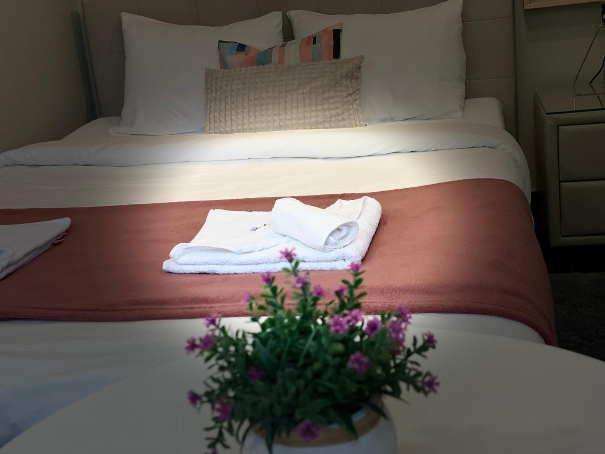 Private Place To Stay Self Check In-Nonstop- Netflix-Wifi レシツァ エクステリア 写真